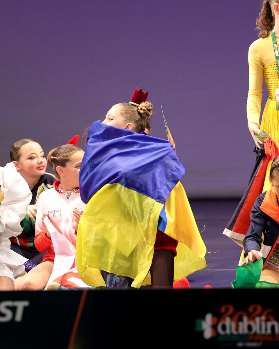 Нагородження Dance World Cup Finals 2026, Дублін: учасниця збірної на п'єдесталі збірної України
